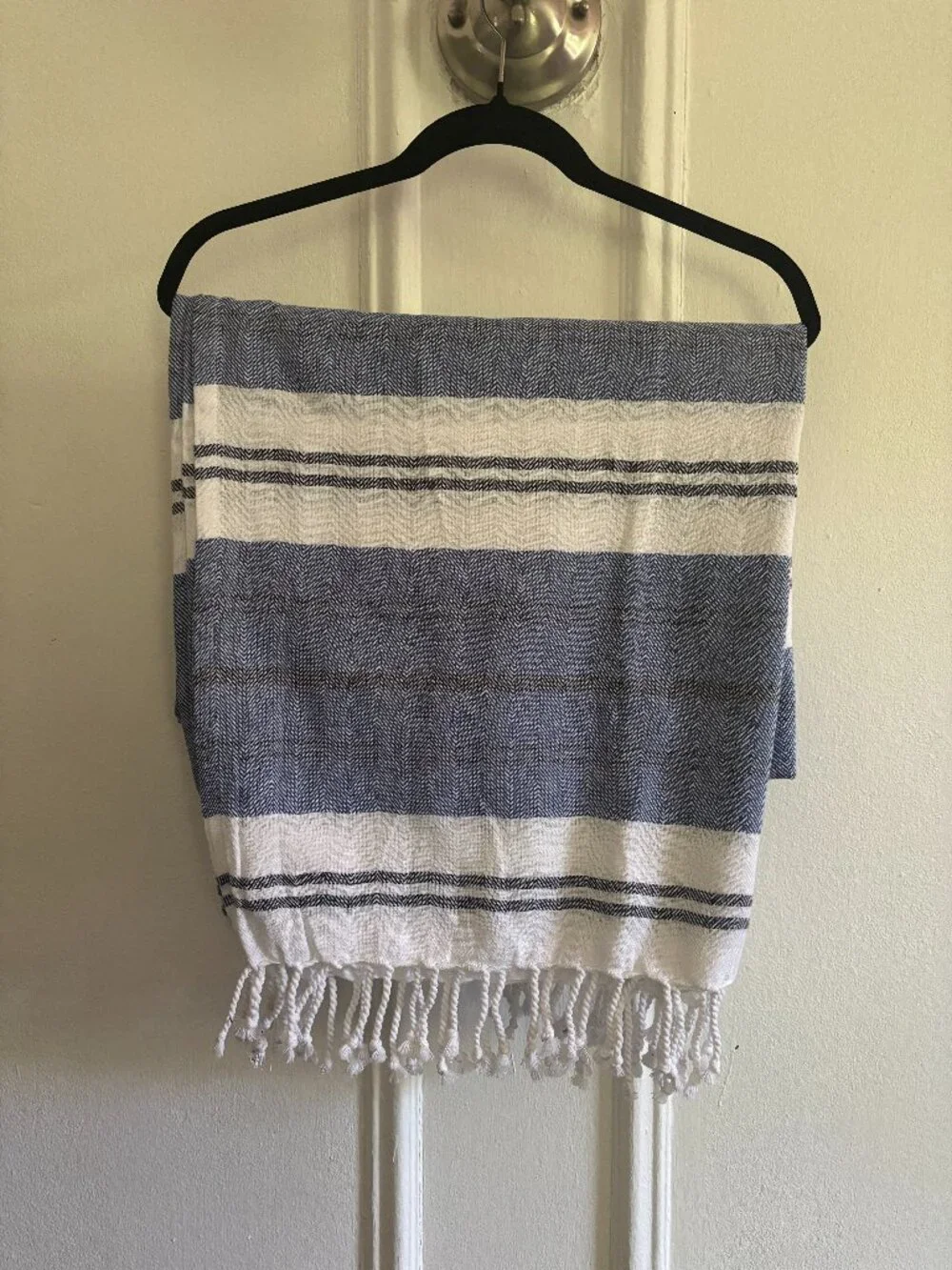 100% Cotton Blue and White Throw Blanket